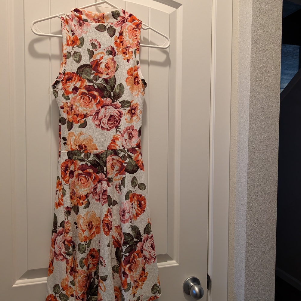 French Atmosphere Floral Midi Dress - Orange and Pink - Picture 4 of 6